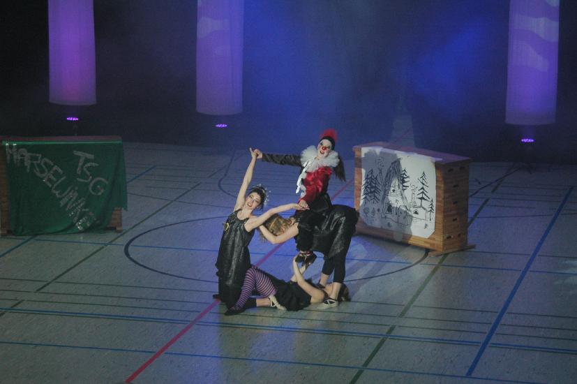 2011_03_27_0454_DiverseD70s