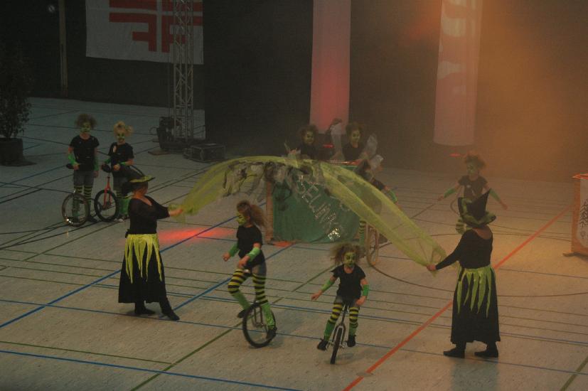 2011_03_27_0482_DiverseD70s